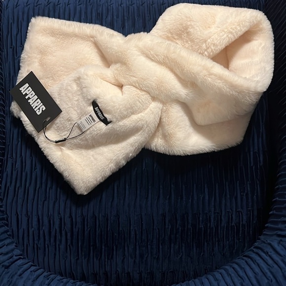 NWT‎ APPARIS Bambi Scarf - Ivory - Picture 5 of 8